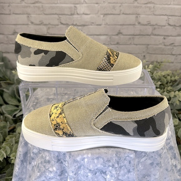 ZoLucky Tan Multimedia & Multicolor Fashion Canvas Casuals WMS 5.5M🤎NWOT🤎 - Picture 5 of 9